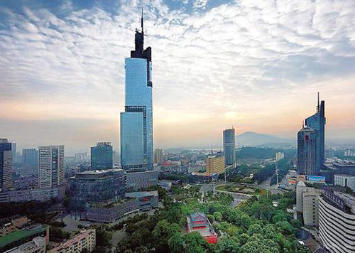 “南京第一高楼”因侵犯日照权 被判赔市民10万